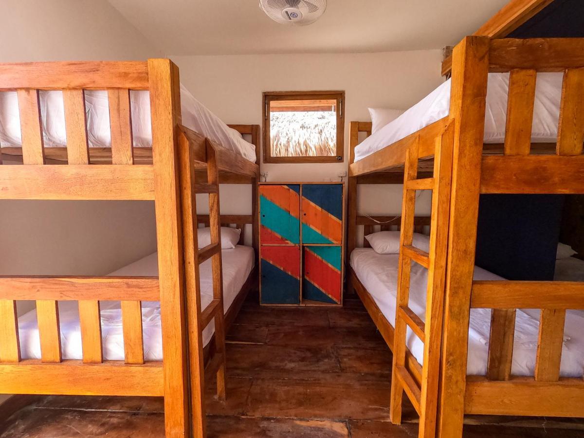 Santa Lova Eco-Hostel Isla Tintipan Tintipan Island Екстер'єр фото