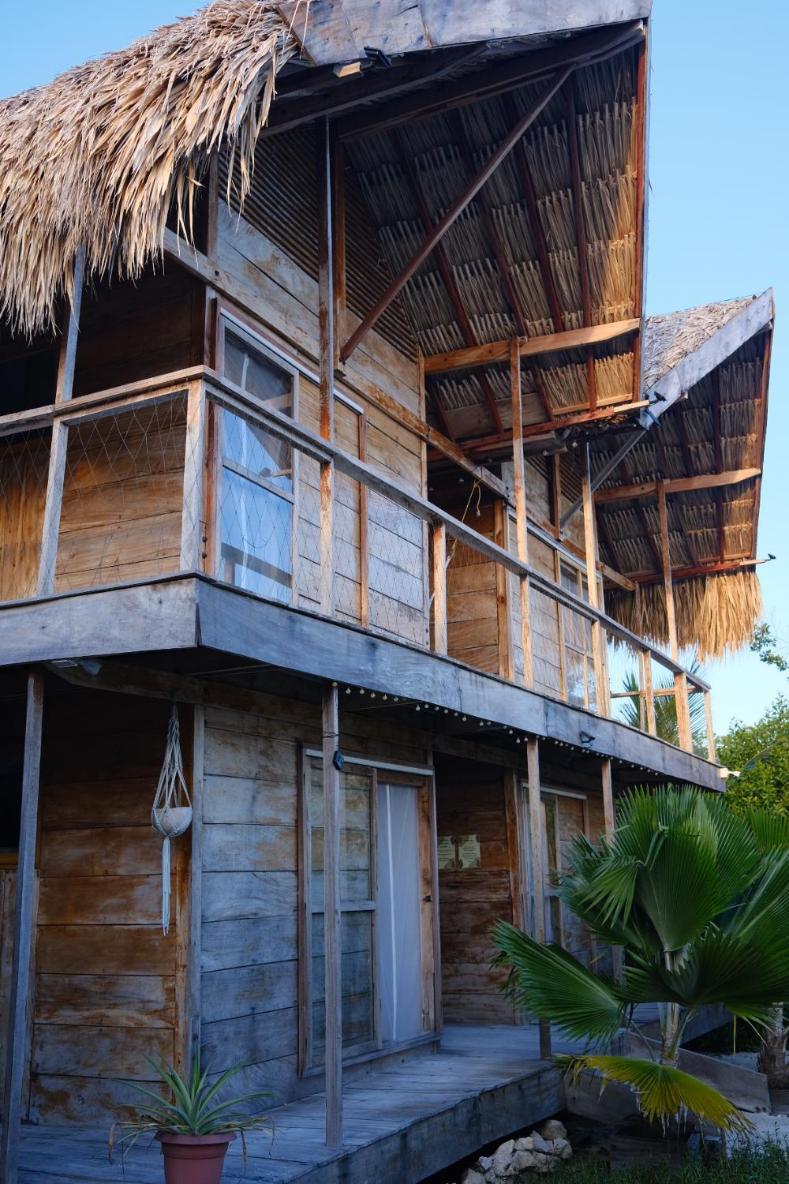 Santa Lova Eco-Hostel Isla Tintipan Tintipan Island Екстер'єр фото