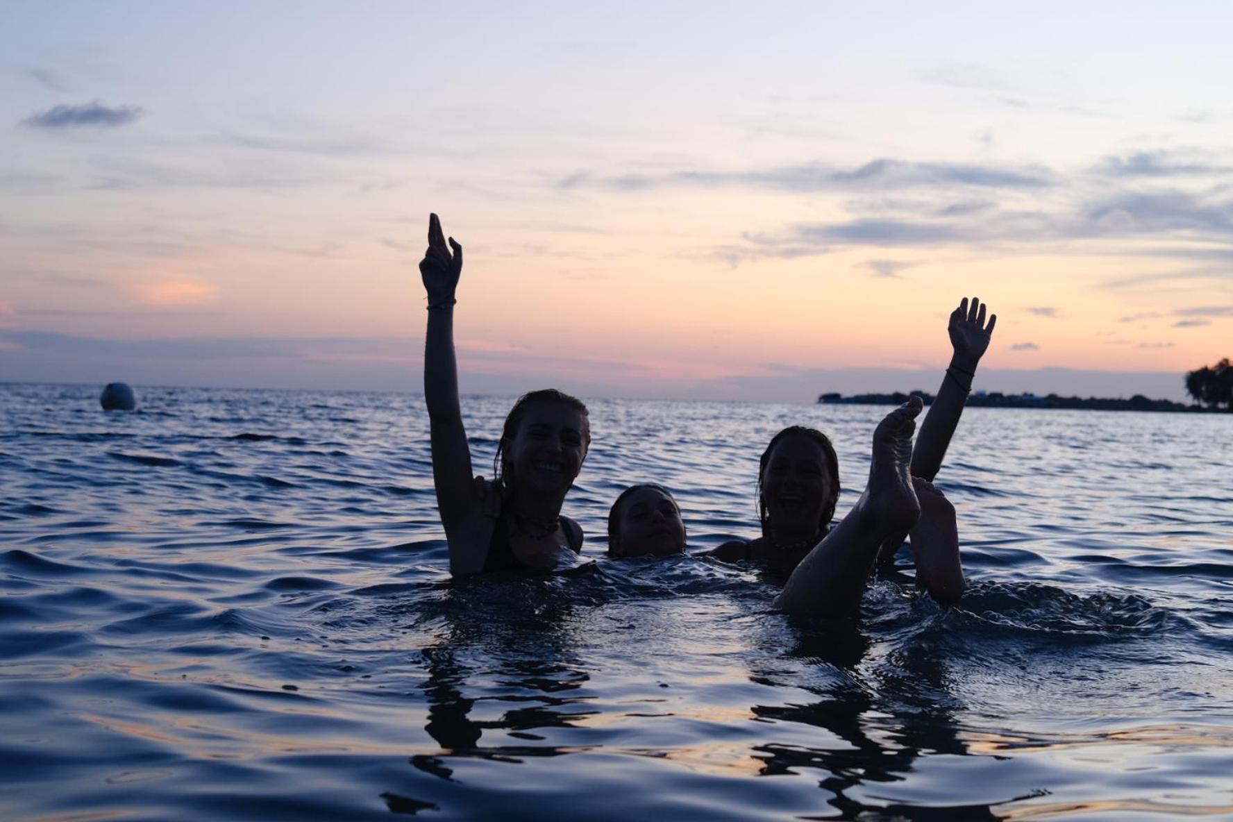 Santa Lova Eco-Hostel Isla Tintipan Tintipan Island Екстер'єр фото