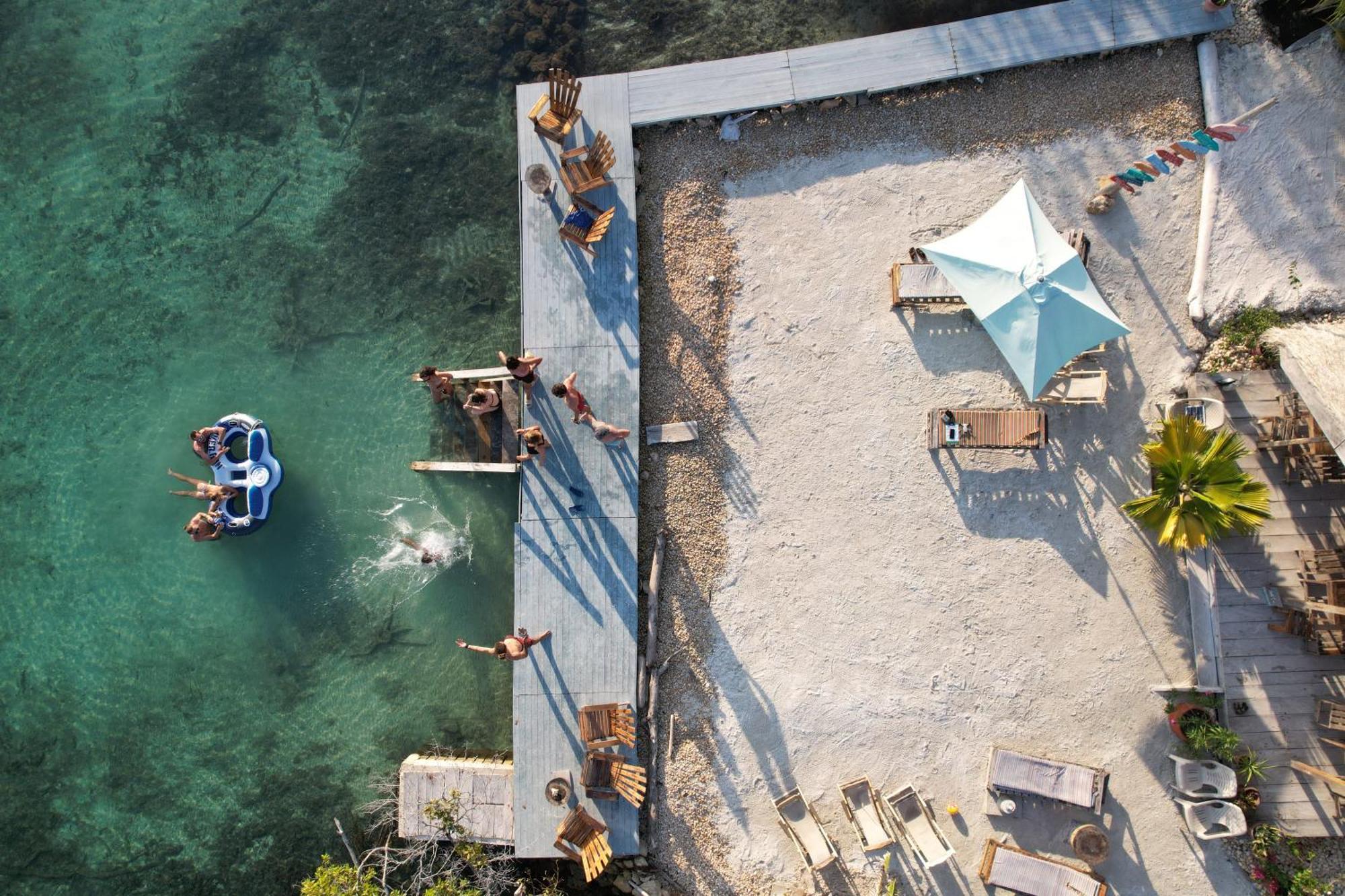Santa Lova Eco-Hostel Isla Tintipan Tintipan Island Екстер'єр фото